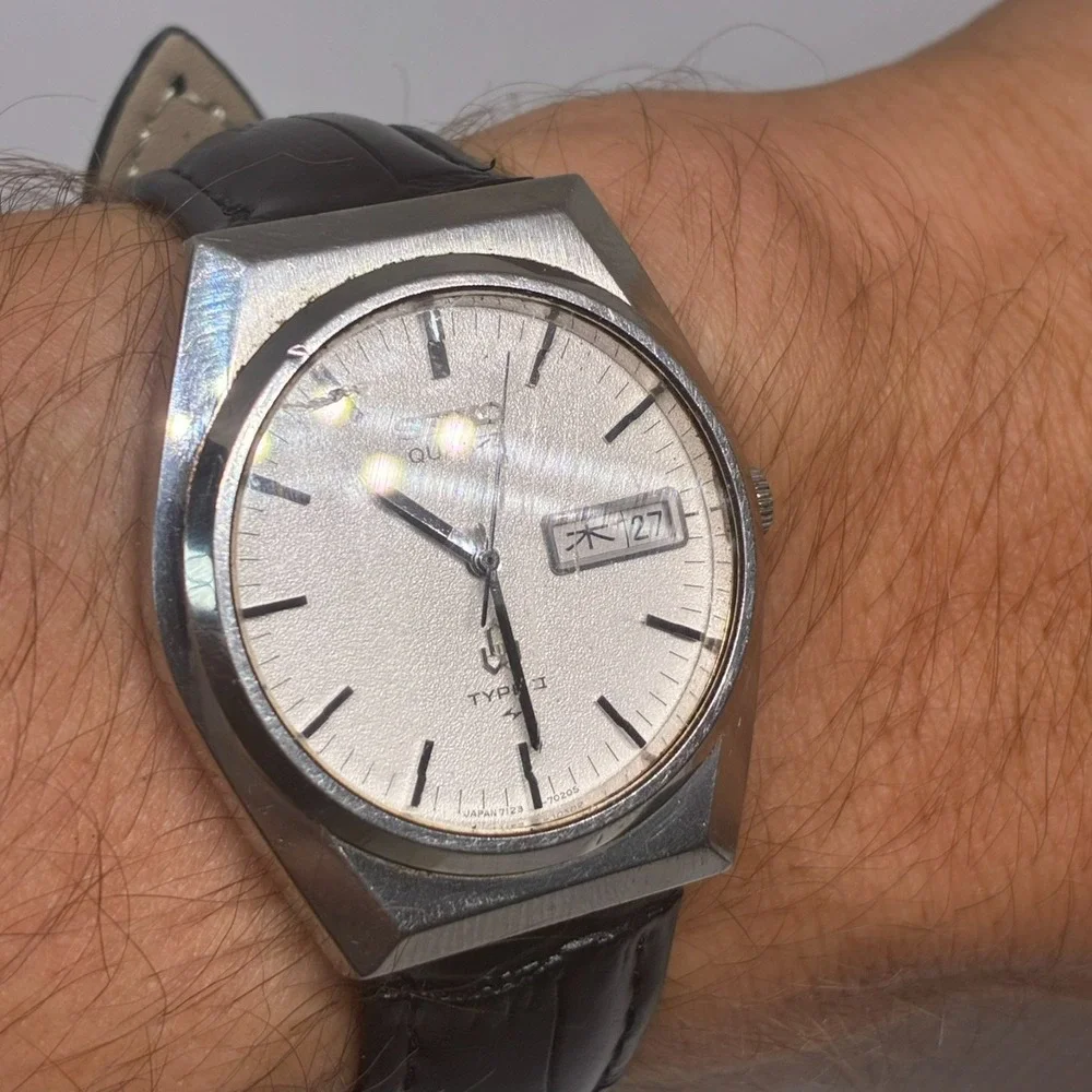 Seiko Type II Quartz Men Watch Silver  Tone 7123-7020 Day Date Leather Strap